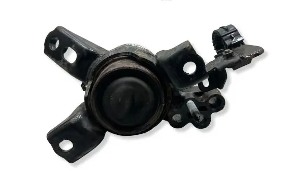 Toyota Avensis T270 Engine mount bracket 