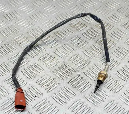 Audi A4 Allroad B9 Oil temperature sensor 8W0906088B