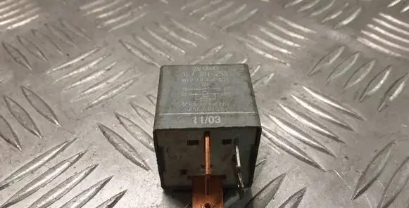 Audi A3 S3 8P Other relay 357911253