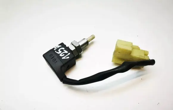 KIA Sportage Clutch pedal sensor 