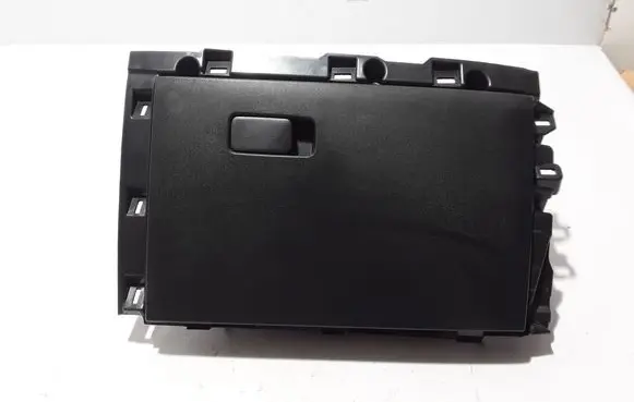 Glove box
