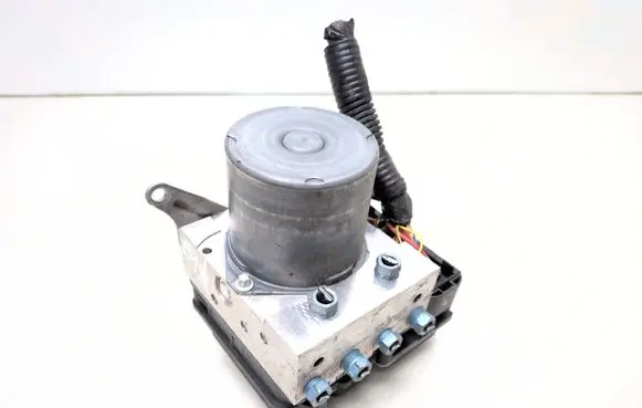 BMW X1 E84 ABS Pump 6860216 6791272 6764671