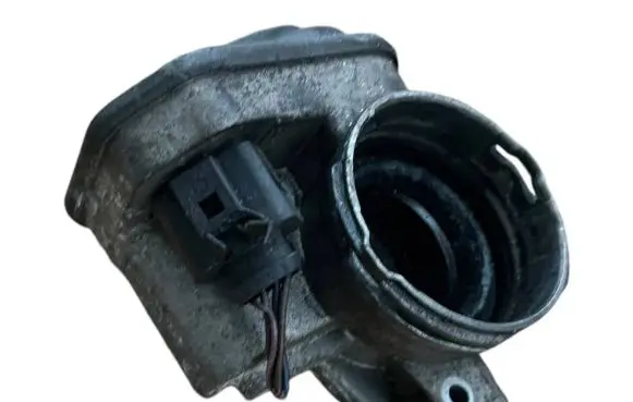 Volkswagen Golf V Throttle valve 038128063G