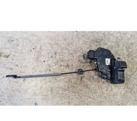 Volvo V70 Front door lock 986904104 31253674 A048317