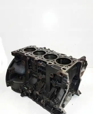 Opel Vivaro Engine block M9R630BS