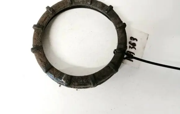 Seat Alhambra (Mk1) In tank fuel pump screw locking ring/nut 447294a 44729.4a