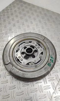 Volkswagen PASSAT B8 Dual mass flywheel 04E105266P