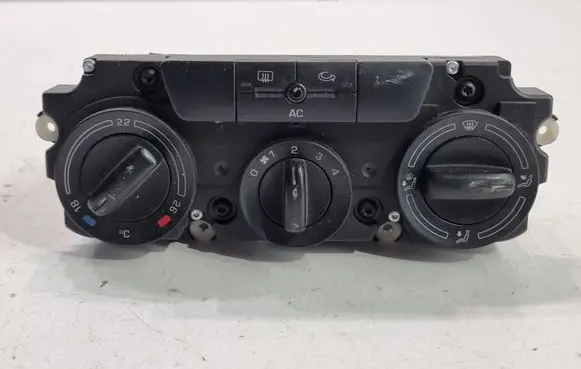Skoda Octavia Mk2 (1Z) Climate control unit