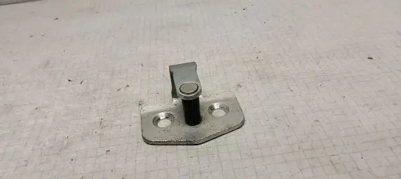 Opel Zafira B Front door lock loop/hook striker 