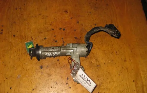 Toyota Corolla E90 Ignition lock