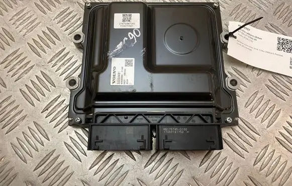 Volvo XC90 Engine control unit/module 32203481
