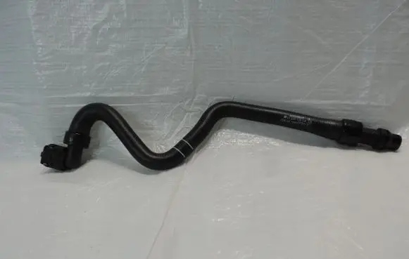 Opel Insignia A Engine coolant pipe/hose 13220138