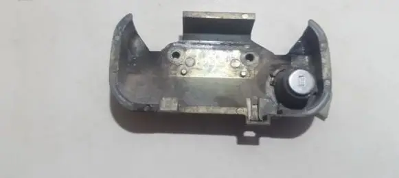 Opel Vectra B Front door lock (next to the handle) 