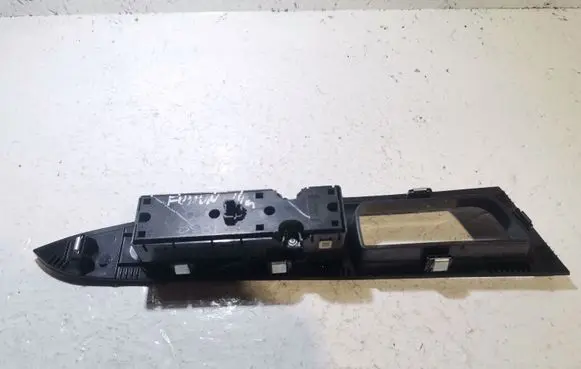 Ford Fusion II Electric window control switch 20121228C