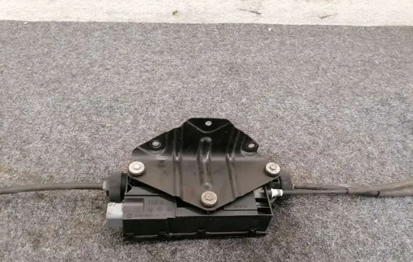 BMW X5 F15 Hand brake control module 6795145
