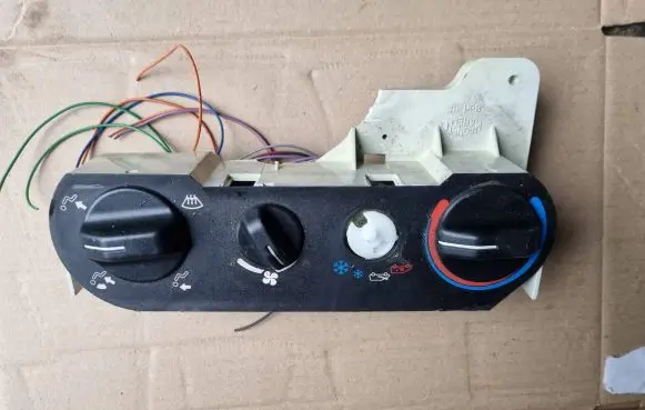 Renault Espace III Interior fan control switch D1W408