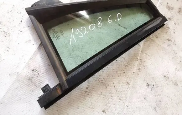 Ford Mondeo Mk III Rear vent window glass as2