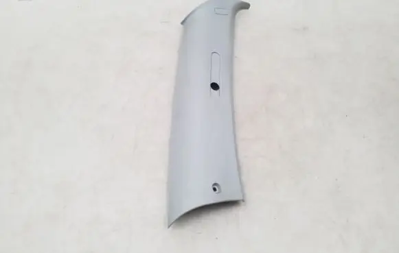 (D)pillar trim (top)