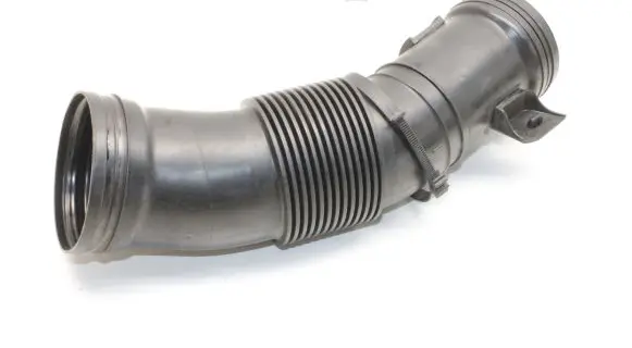 Maserati Quattroporte Air intake duct part 670004643