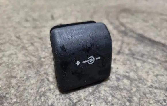 BMW 3 E46 12 V Socket (rear) 6904008