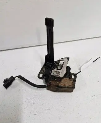 Honda Civic Tailgate lock loop/hook striker 