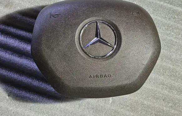 Mercedes-Benz GL X166 Steering wheel airbag 1668600002 A1668600002 2DCJ006B30676