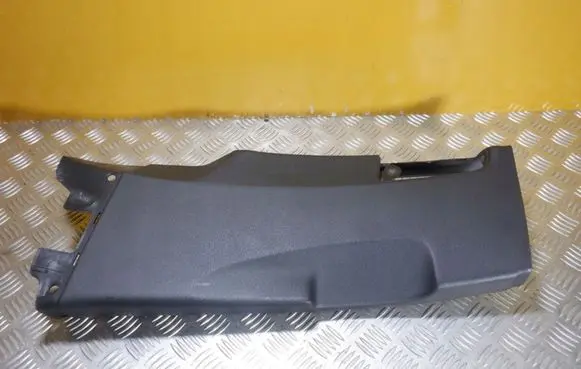 Audi Q7 4M (B) pillar trim (bottom) 4M0867240B