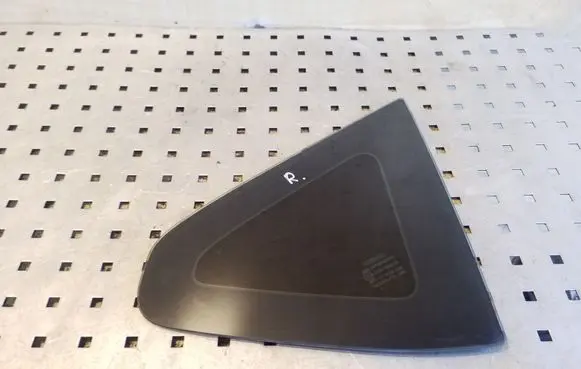 Nissan Qashqai Rear side window