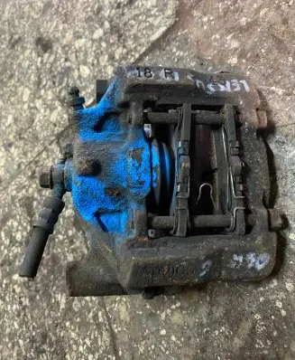 Lexus IS 220D-250-350 Rear brake caliper