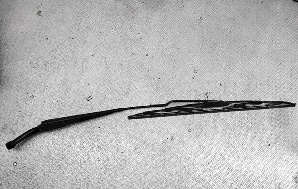 Volvo S60 Windshield/front glass wiper blade 8624246