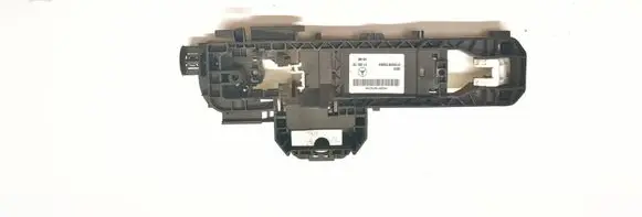 Mercedes-Benz GLK (X204) Front door exterior handle/bracket A2047601634