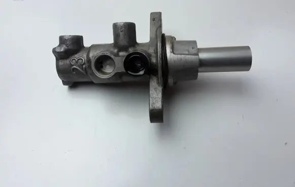 Toyota Auris E180 Master brake cylinder 717818