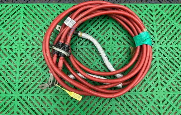 Positive cable (battery)