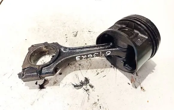 Mercedes-Benz E W210 Piston with connecting rod