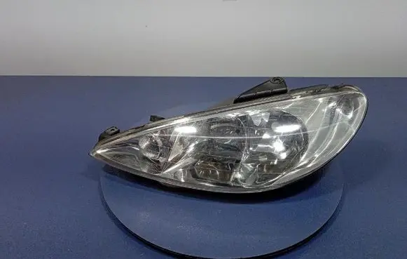 Peugeot 206 CC Headlight/headlamp 89002771