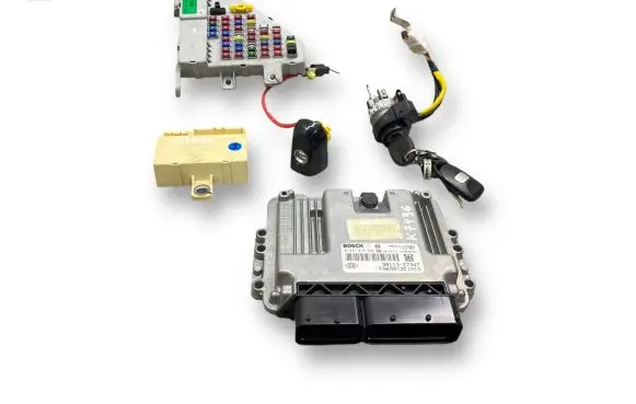 Engine ECU kit and lock set