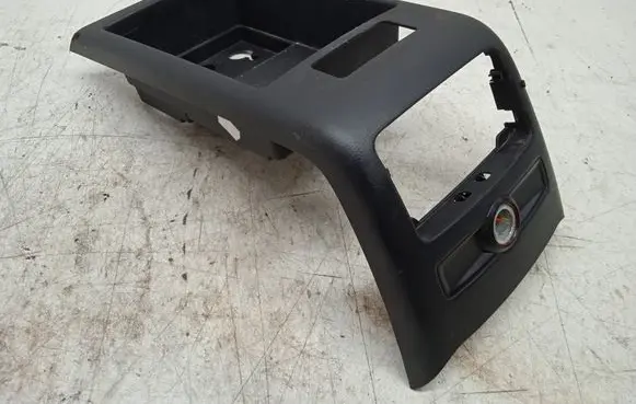 Other center console (tunnel) element