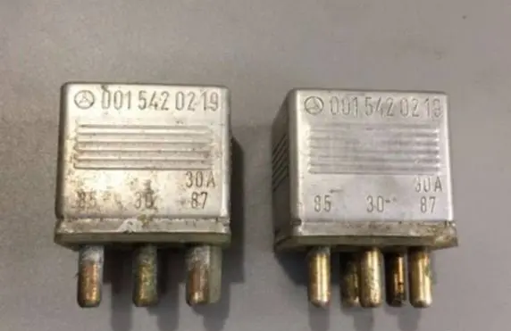 Mercedes-Benz E W124 Other relay 0015420219