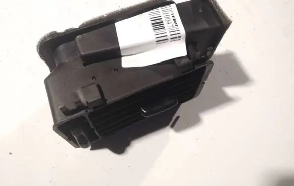 Volkswagen II LT Dash center air vent grill 0018310030
