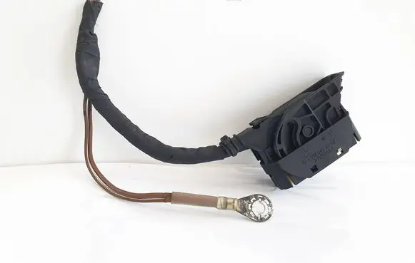 Mercedes-Benz Sprinter W906 ABS module connector plug A0009821509