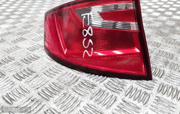Seat Toledo IV (NH) Rear/tail lights E86375