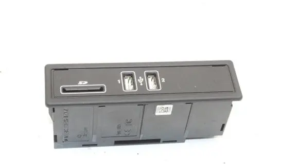 Mercedes-Benz C W205 USB socket connector A2058200526