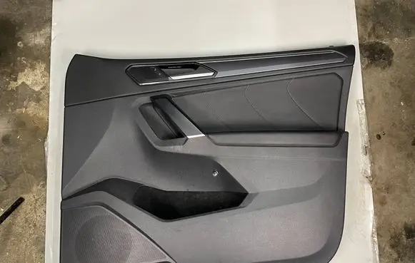 Volkswagen Tiguan Front door card panel trim 5NB867012 5NC867012 5NA035411