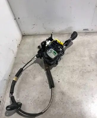 Ford C-MAX II Gear shifter/selector AV6P7C453BA