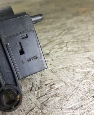 Jeep Grand Cherokee (WJ) Turbo solenoid valve L1570B