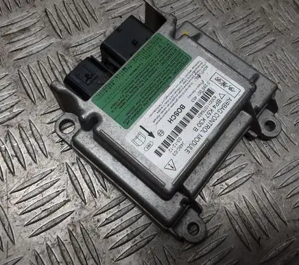 Mazda 3 I Airbag control unit/module 0285001453 BP4K57K30B 630011075401