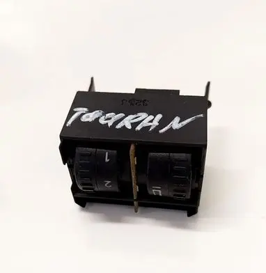 Volkswagen Touran I Headlight level height control switch 1T0941333