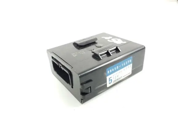 Toyota Yaris Other control units/modules 886501E370 2771001790