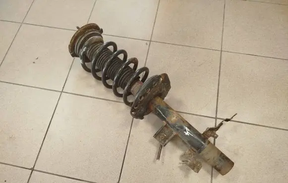 Land Rover Freelander 2 - LR2 Rear shock absorber with coil spring
