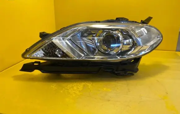 Honda HR-V Headlight/headlamp 18810